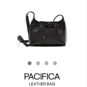 La Canadienne small bucket leather bag NWT